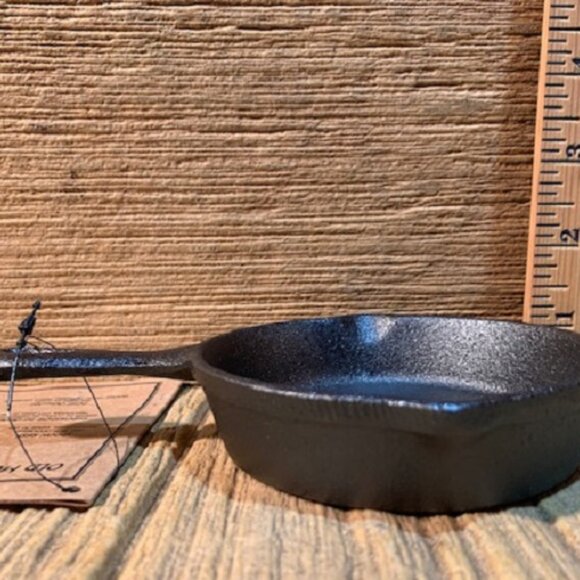 Four Old Mountain Cast Iron Spoon Rest Mini-Skillet 4 1/2" wide Four 0166-10137 - Picture 11 of 16